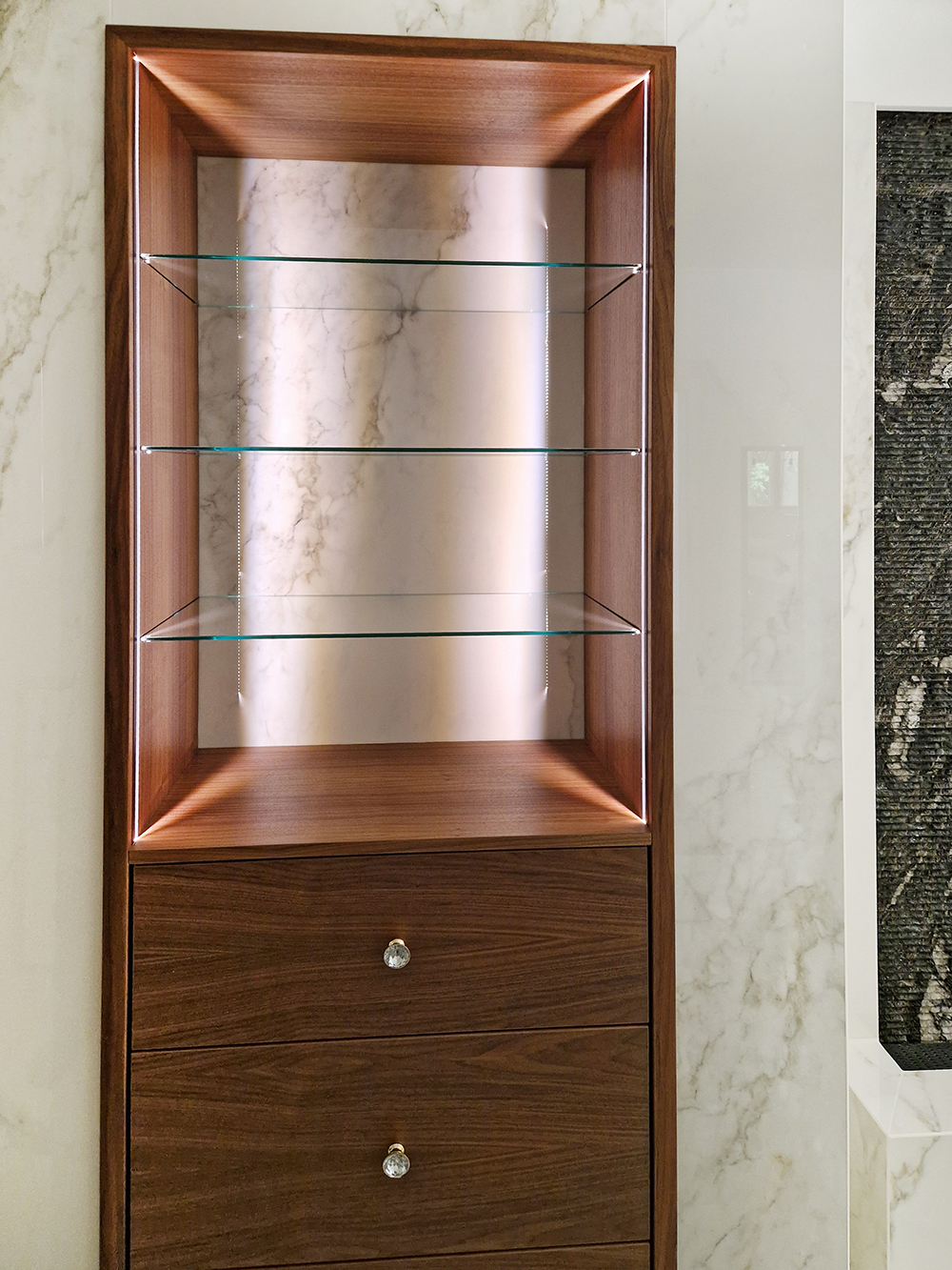 Innenausbau-Elke-Einbauschrank_Nussbaum_2