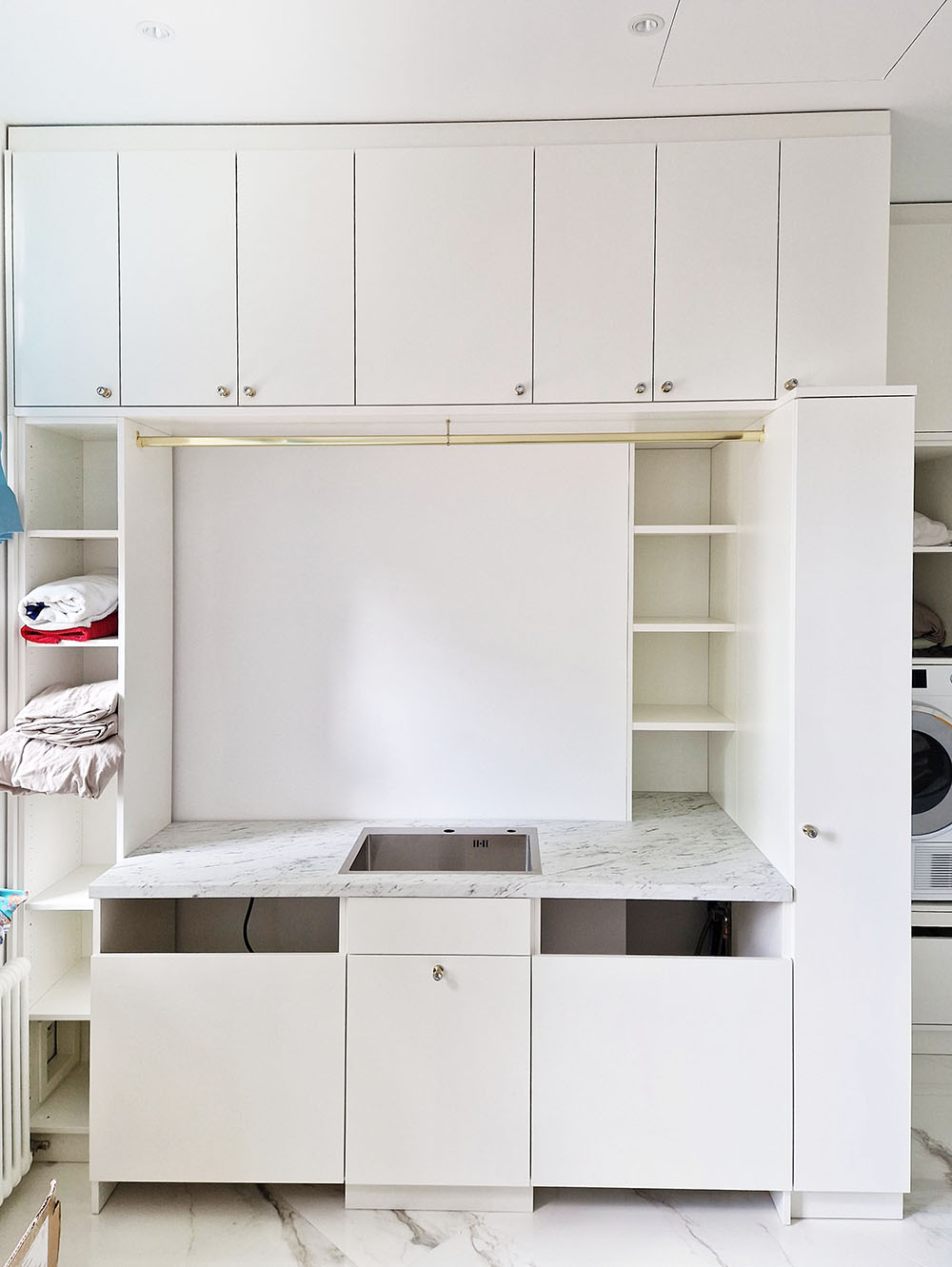 Innenausbau-Elke-Einbauschrank_Waschraum