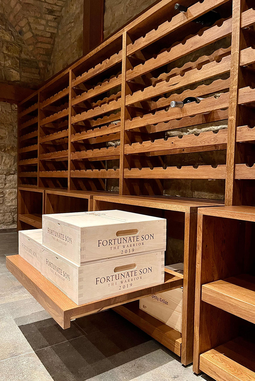 Innenausbau-Elke_Weinregal_2